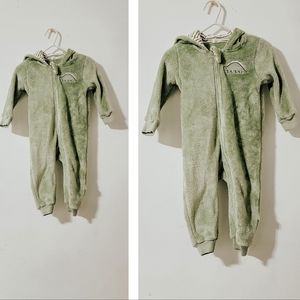 TAHARI BABY GREEN DINO FUZZY HOODIE ONESIE 6 9 M